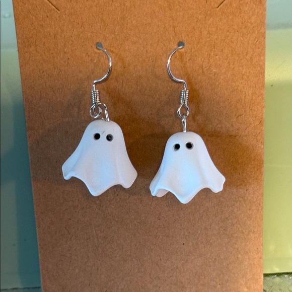 Cute Ghost Earrings - Picture 4 of 4